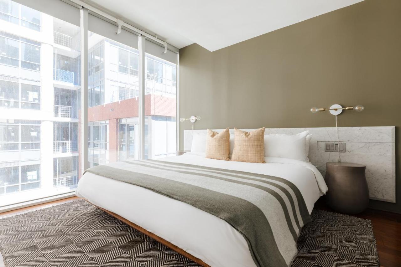 Sonder The Slate Hotel Toronto Exterior photo